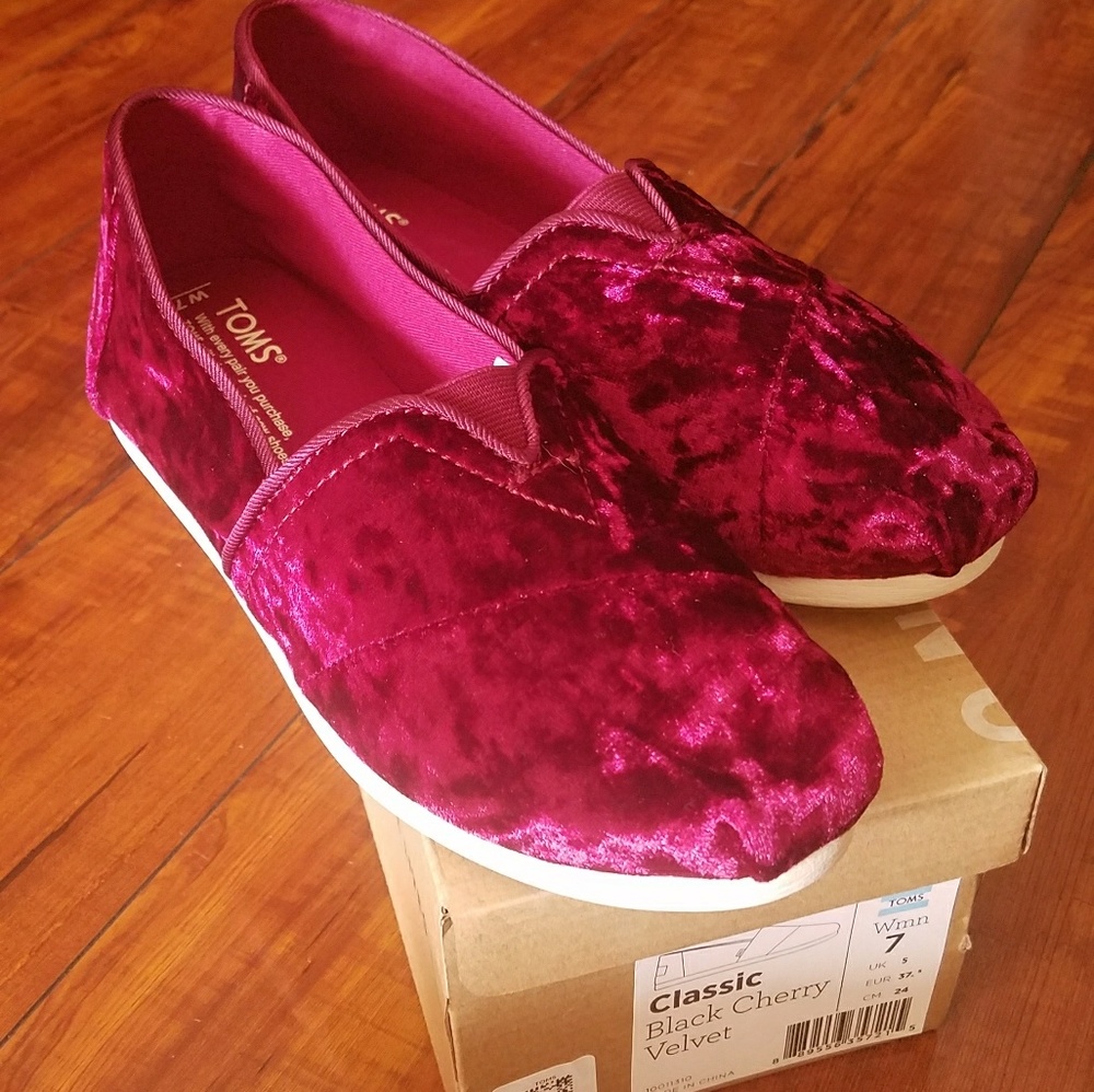 Brand New Toms